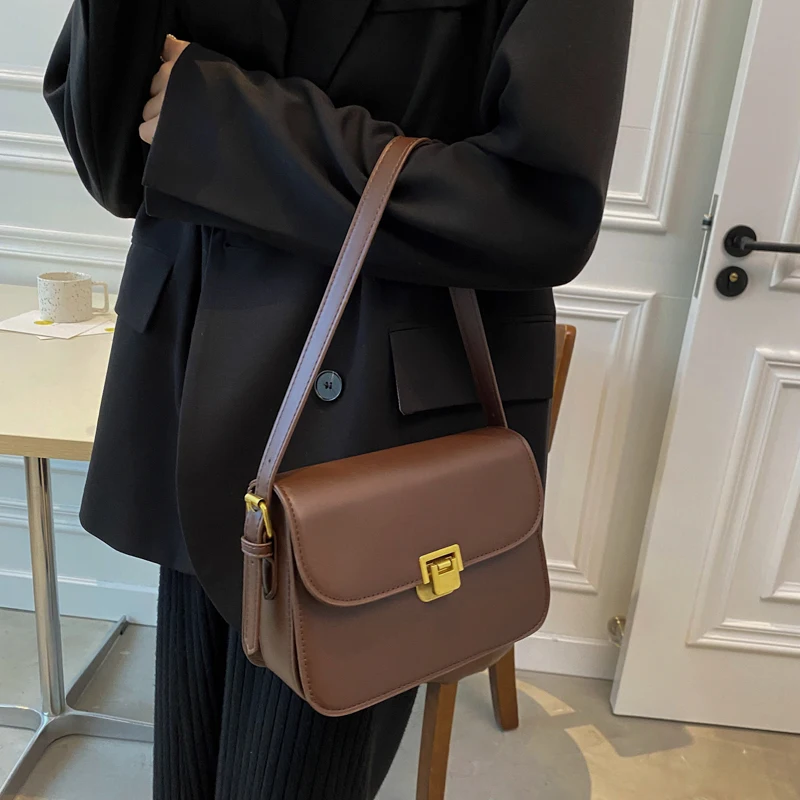 WB087 Stylish women’s cross-body bag