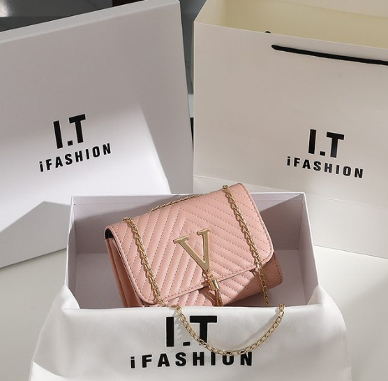 WB024 – V Fashion Bag